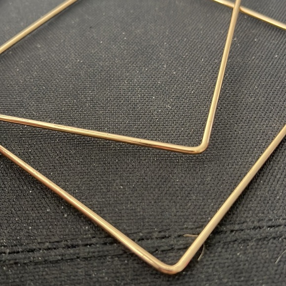 oversized geometric hoops - Picture 5 of 5